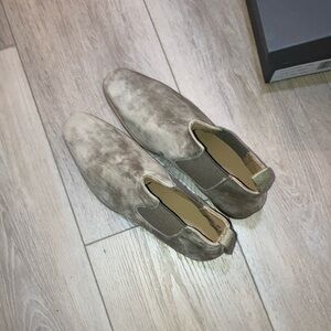 John Varvatos taupe suede Chelsea boots. Size 11 US. Never worn.